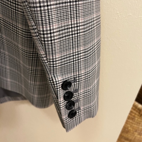 A New Day Gray and Black Jacket - Picture 4 of 5